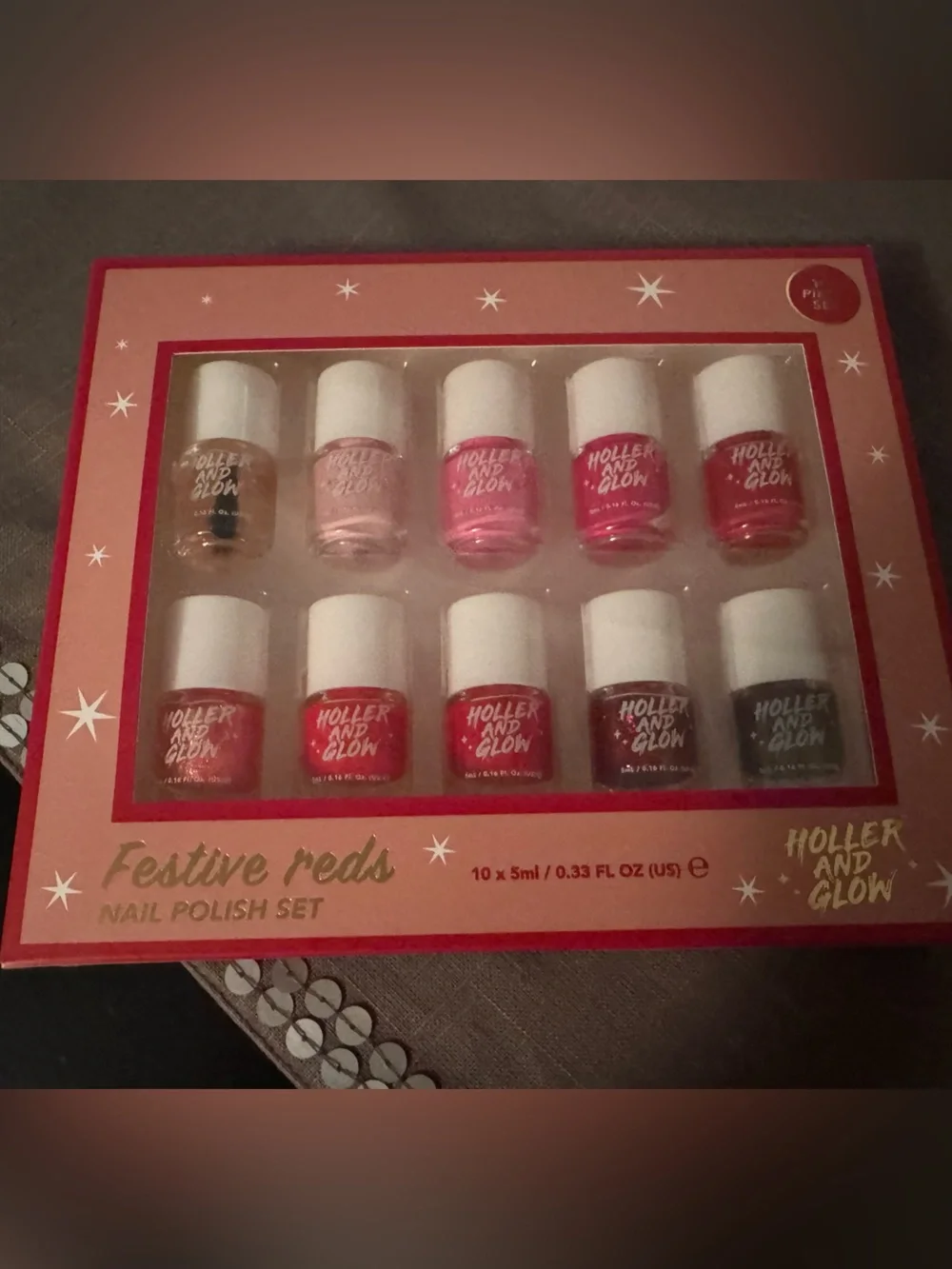 NWT Festive Reds Nail Polish Set - 10 Assorted Red & Pink Shades